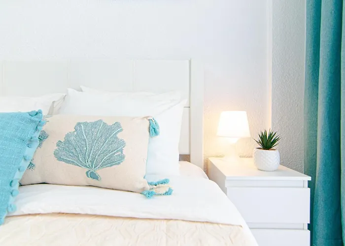 Cosy In Playa De Americas Ph10 *