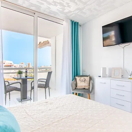 Cosy In Playa De Americas Ph10 *